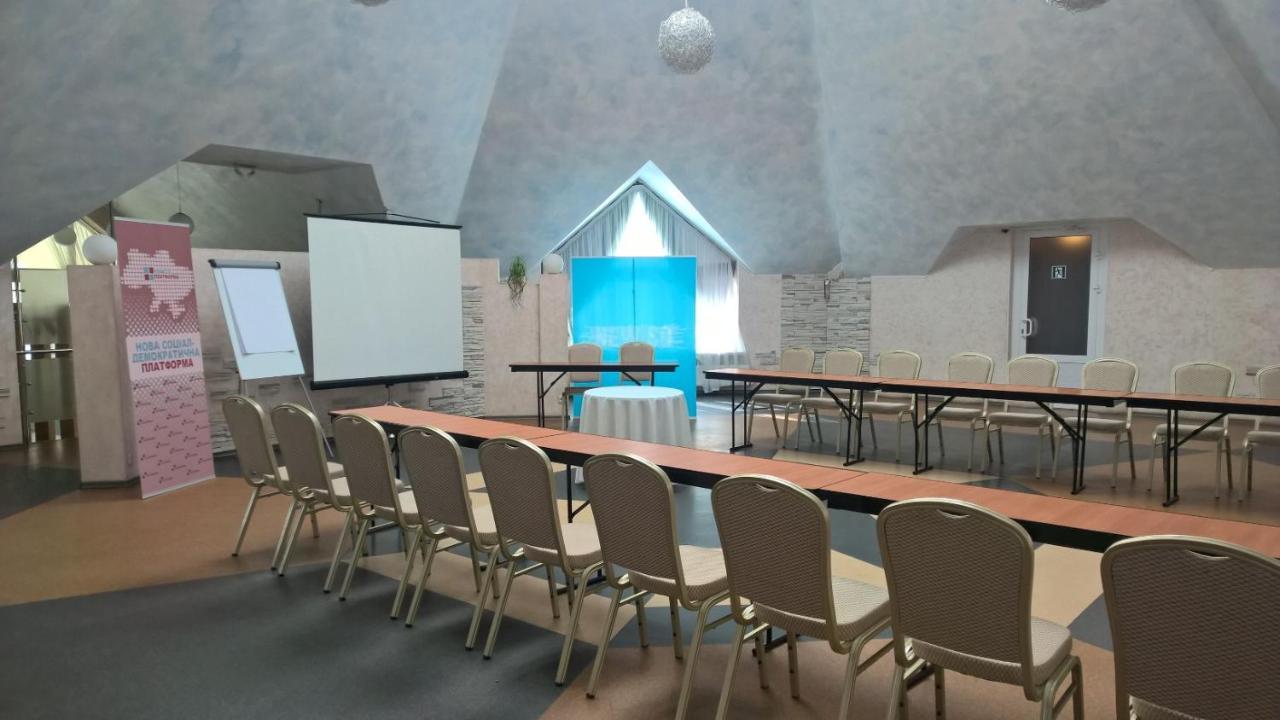 فندق Knyazhyi Dvir Knyazhichi  المظهر الخارجي الصورة